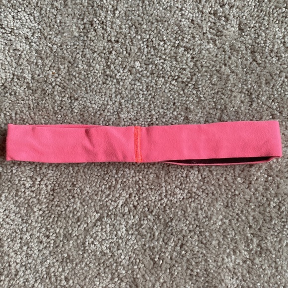 Lululemon headband thin - Picture 2 of 2